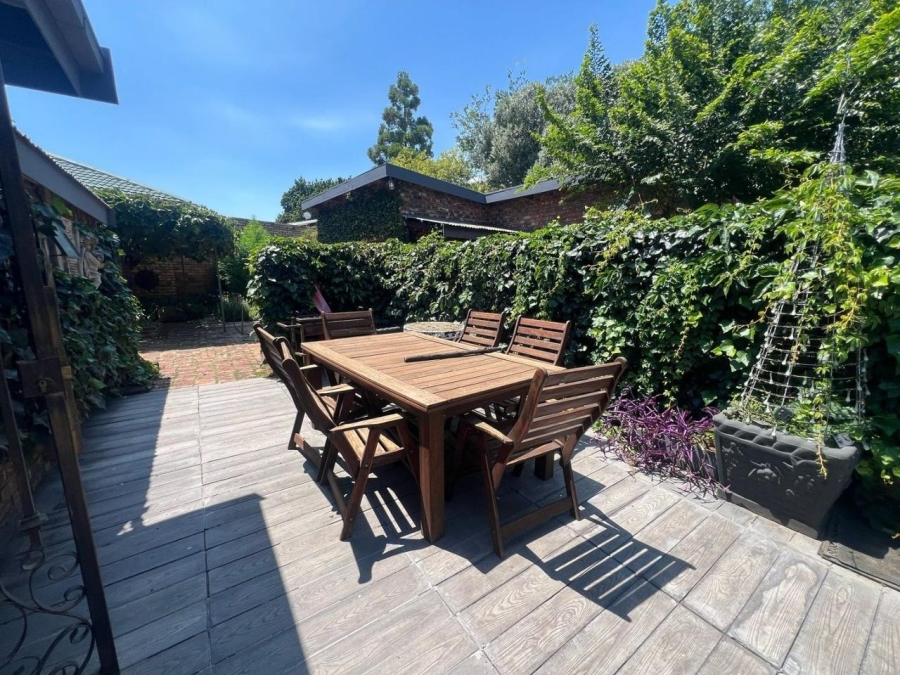 7 Bedroom Property for Sale in Van Der Hoff Park North West